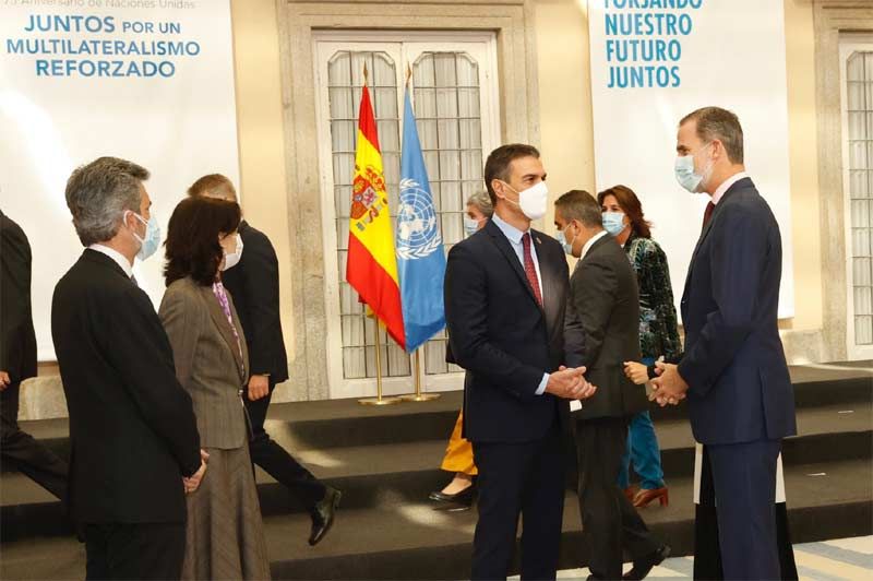 Felipe VI con Pedro Sánchez