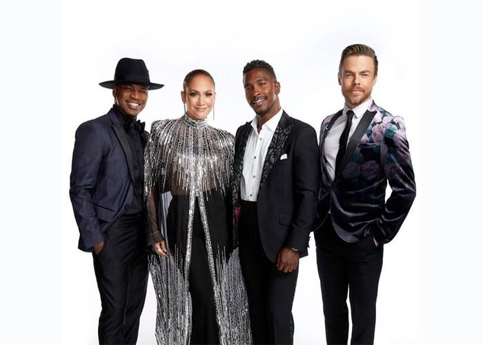 Jennifer Lopez con su look en la final