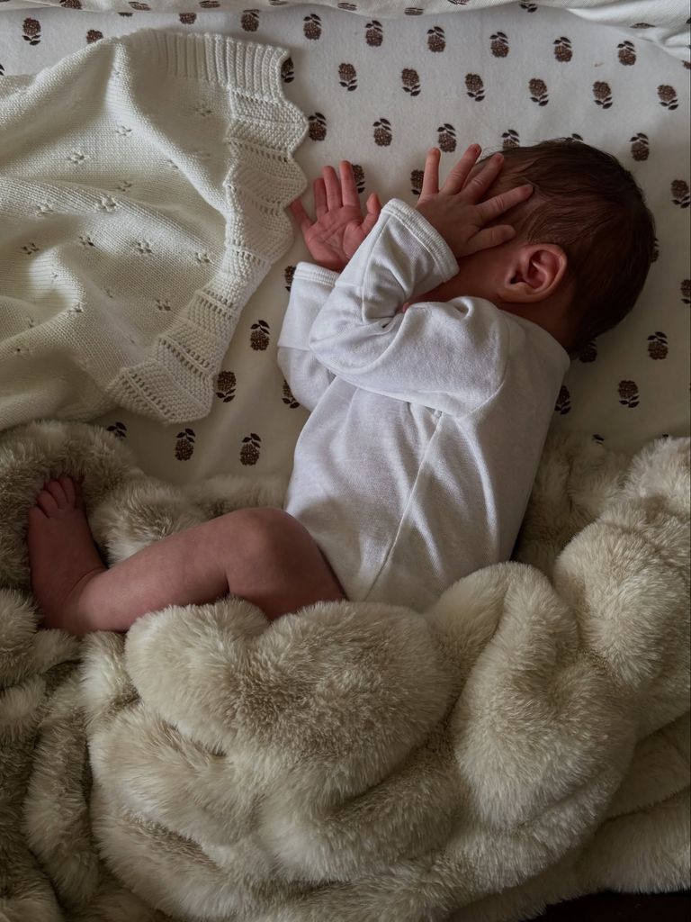 El nacimiento de su hija Fawnie Golden