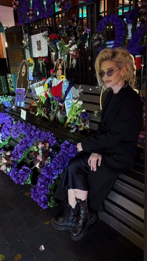 Kelly Osbourne honró la memoria de su padre, Ozzy Osbourne