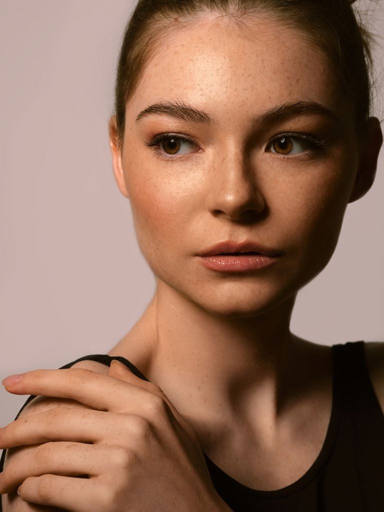 chica con maquillaje natural 2