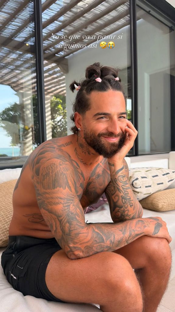 Maluma mostró el divertido peinado que su hija Paris le hizo.