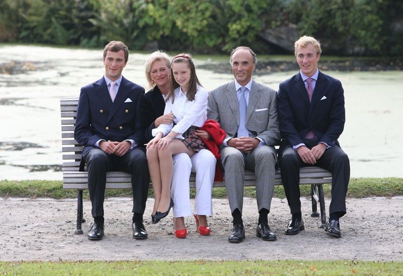 Joaquín de Bélgica con su familia
