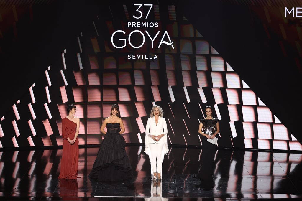 Las actrices de 'Belle Epoque', Penelope Cruz; Maribel Verdú, Miriam Diaz-Aroca y Ariadna Gil, presentaron el Goya a la mejor película en 2023