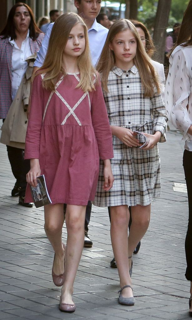 spanish royals sighting after going to see 39 billy elliot 39 theatre play