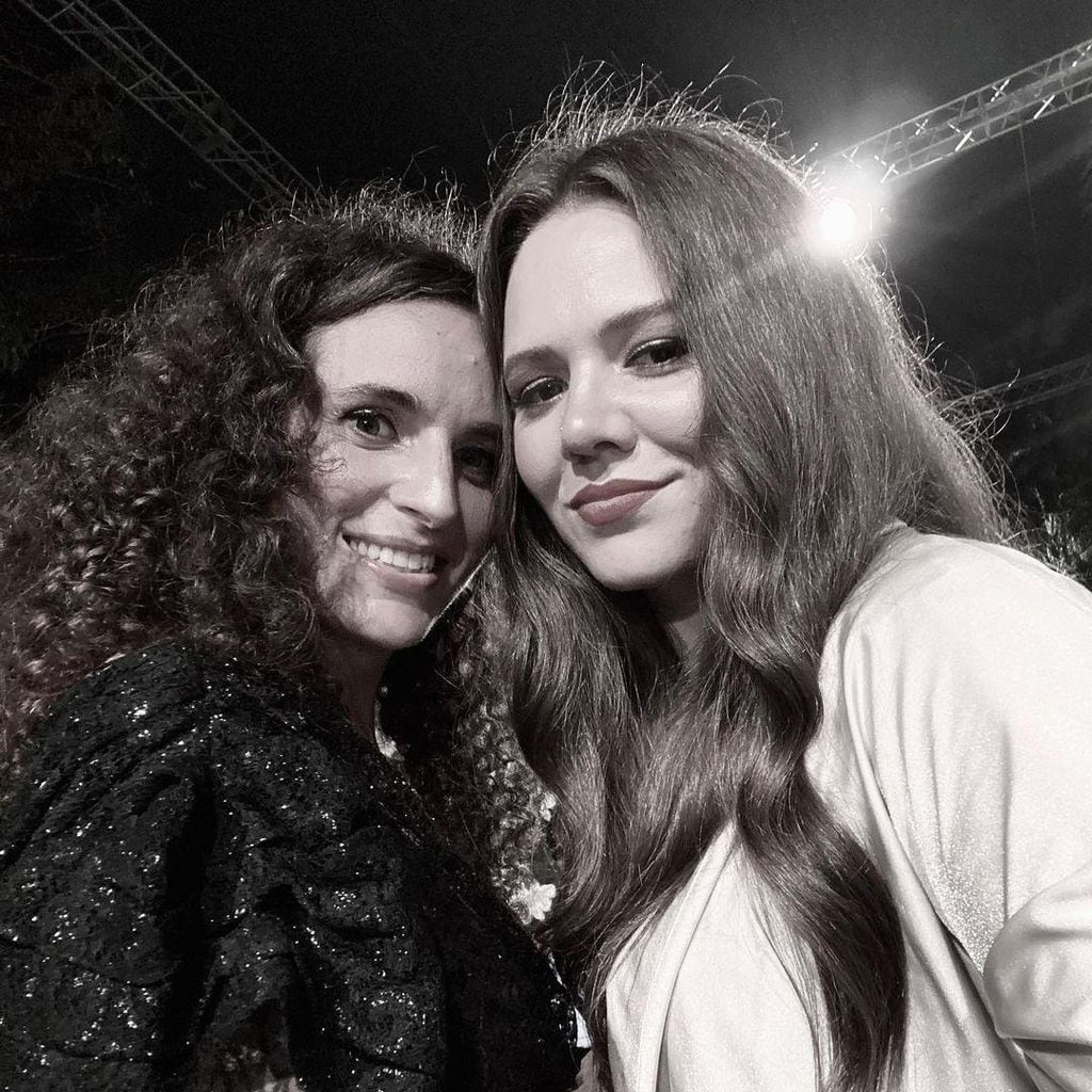 Joy Huerta y su esposa, Diana Atrim