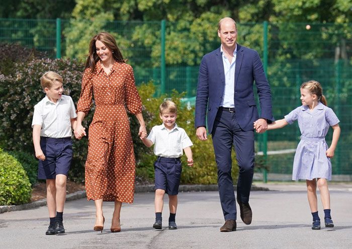 Duques de Cornualles y Cambridge y sus hijos
