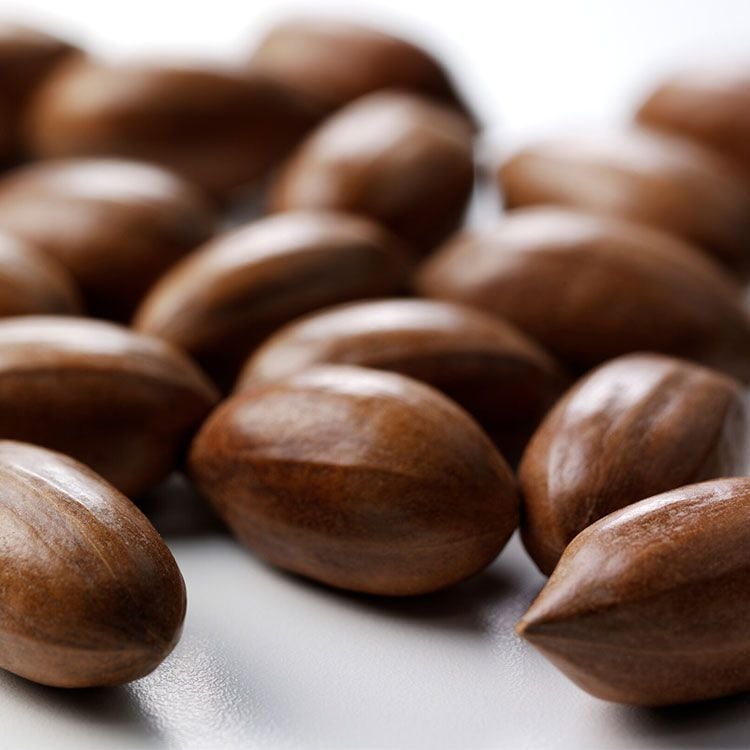 nueces-enteras-age