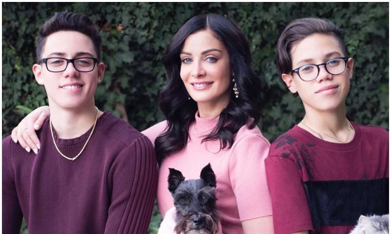 dayanara torres es una mam elegante