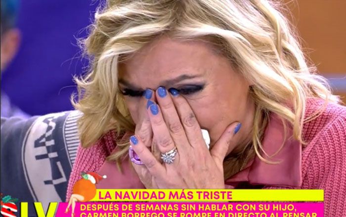 Carmen Borrego llora por el distanciamiento con su hijo