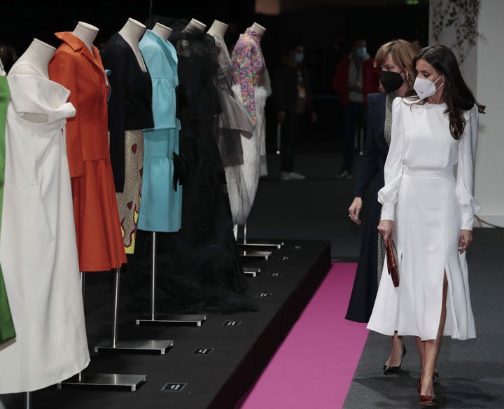 reina fashion week