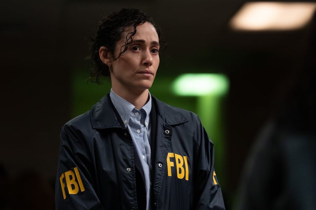 Emmy Russum da vida a Alice Black una gente del FBI
