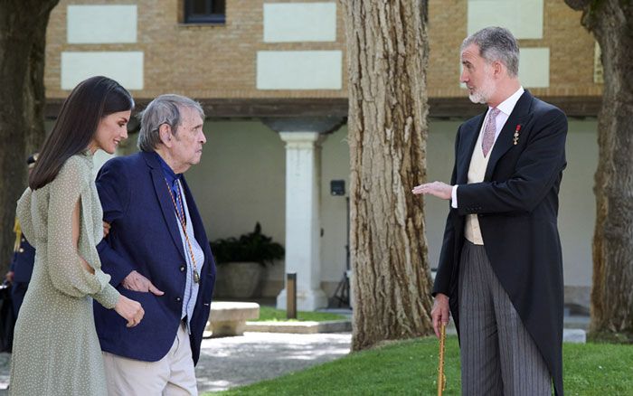 Don Felipe y Doña Letizia con Rafael Cadenas 