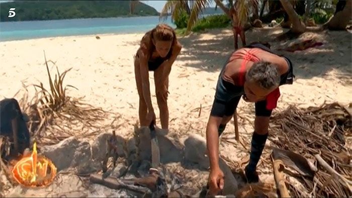 Ana María Aldón y Elena en Supervivientes