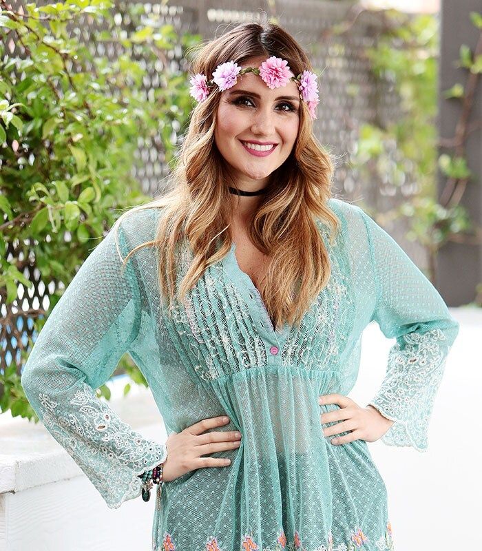 Dulce María sola