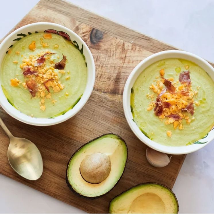 Salmorejo de aguacate.