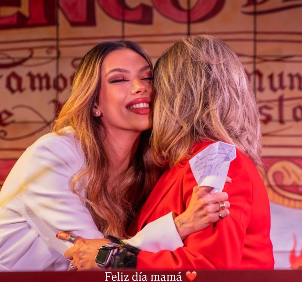 La bonita foto subida por Alejandra para felicitar a su madre
