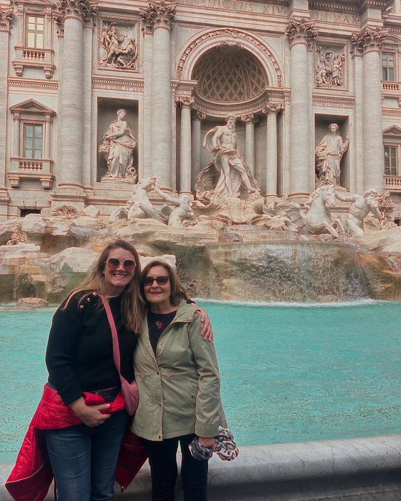 Carlota Corredera y su madre en Roma