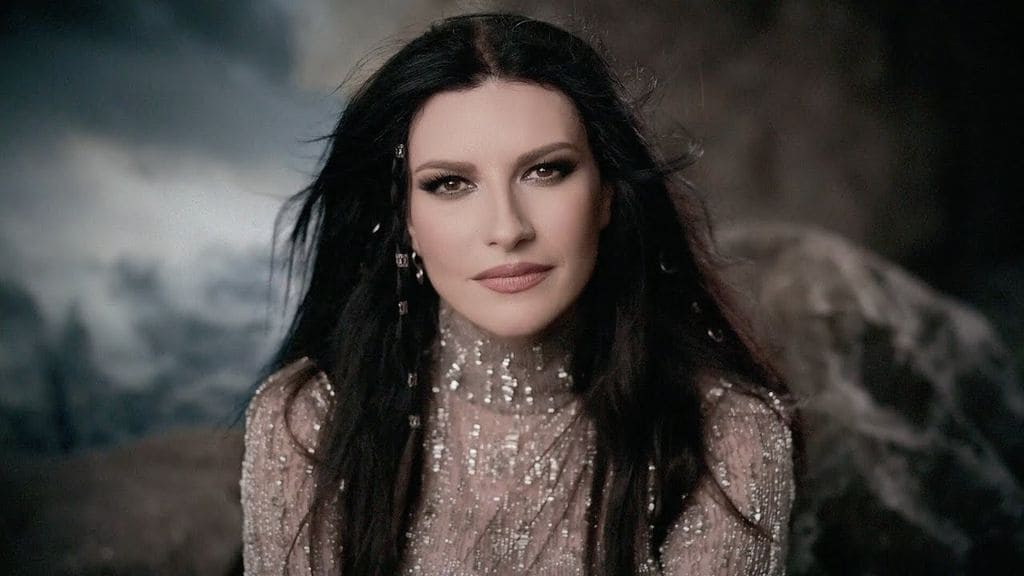 Laura Pausini lanza 'Mi Historia Entre tus Dedos', y Majo Aguilar celebra a México con 'Veracruz'