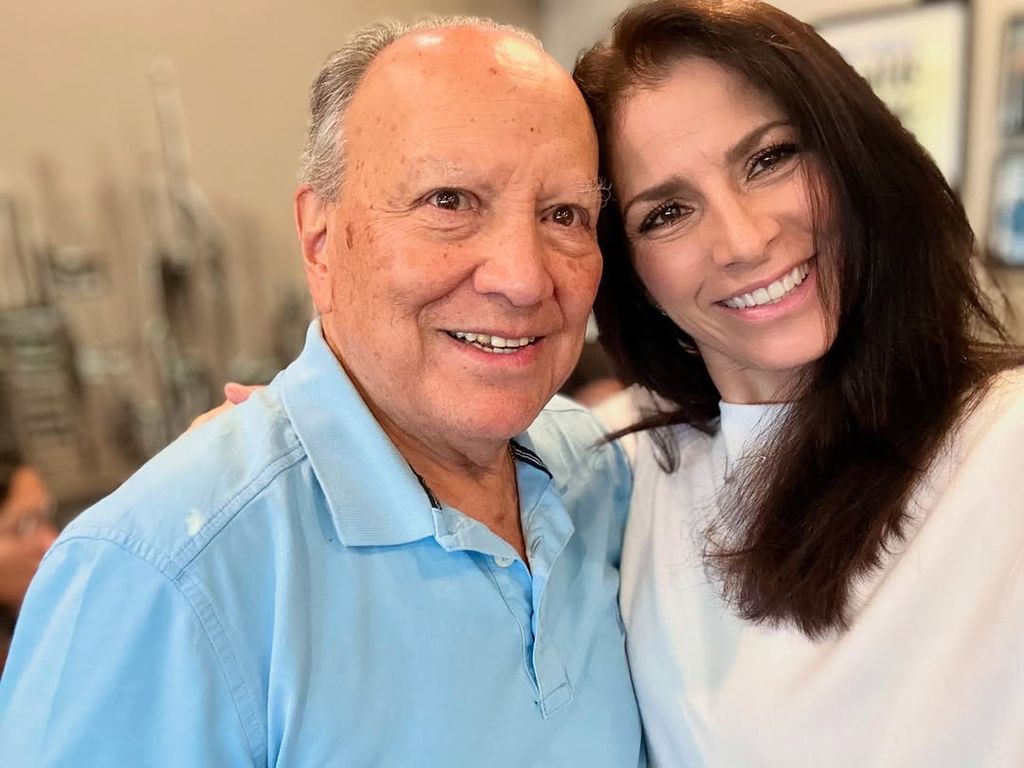 Alessandra Rosaldo junto a su papá, Jaime Sánchez Rosaldo