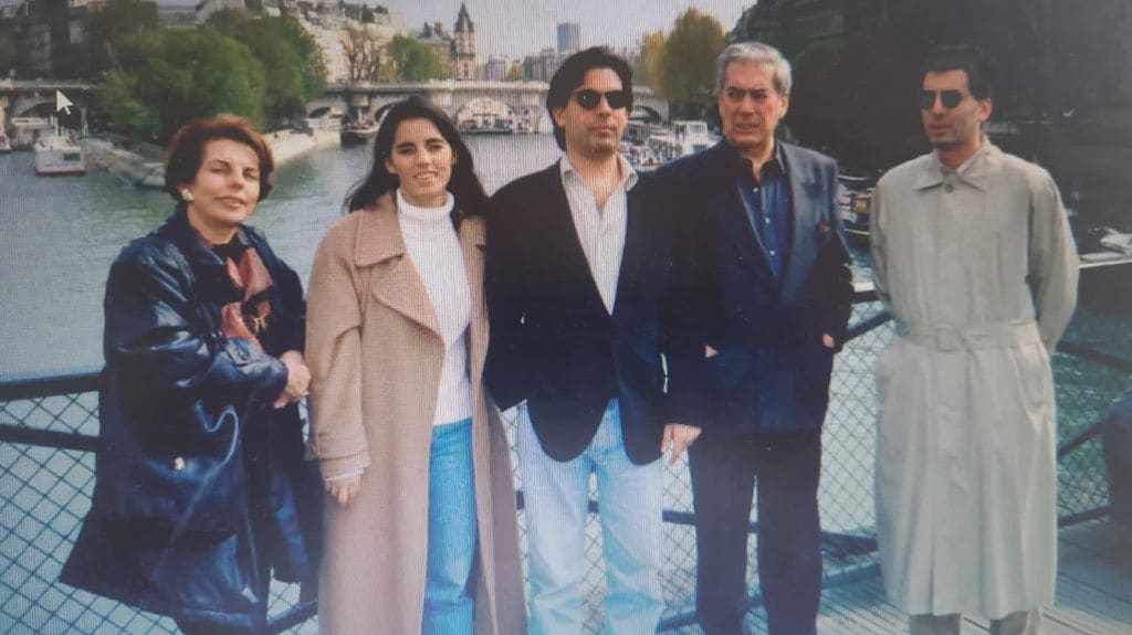 Las imágenes más familiares de Mario Vargas Llosa