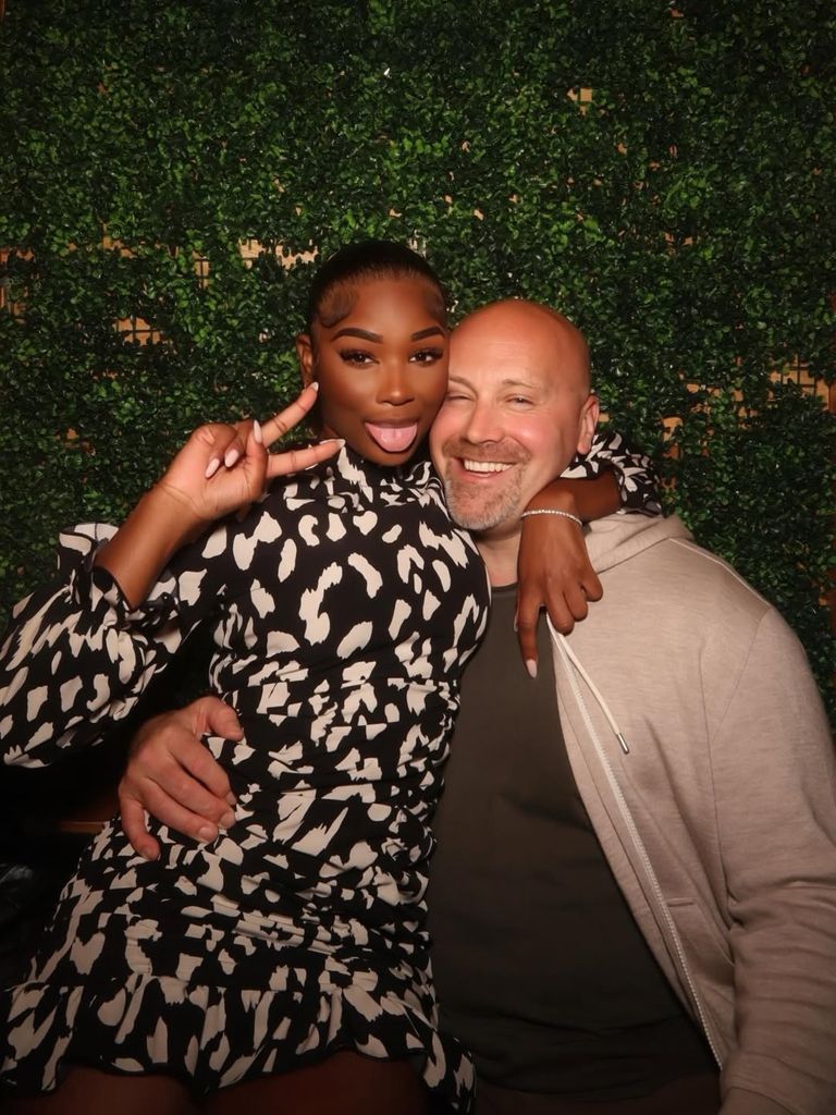 La influencer Ashlee Jenae junto su novio, Joe McCann