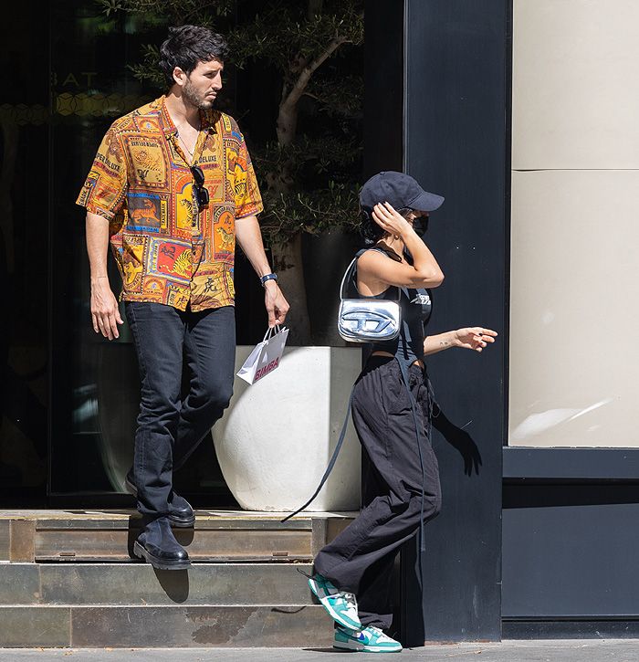 Aitana y Sebastián Yatra, muy enamorados paseando por Madrid