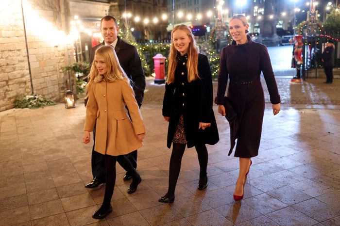 Zara Tindall y Peter Phillips, este con sus hijas Savannah e Isla