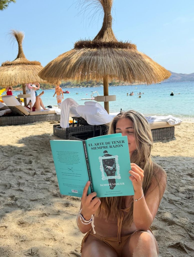 Alejandro Sanz compartió unos días en la playa con su novia y sus cuatro hijos. 