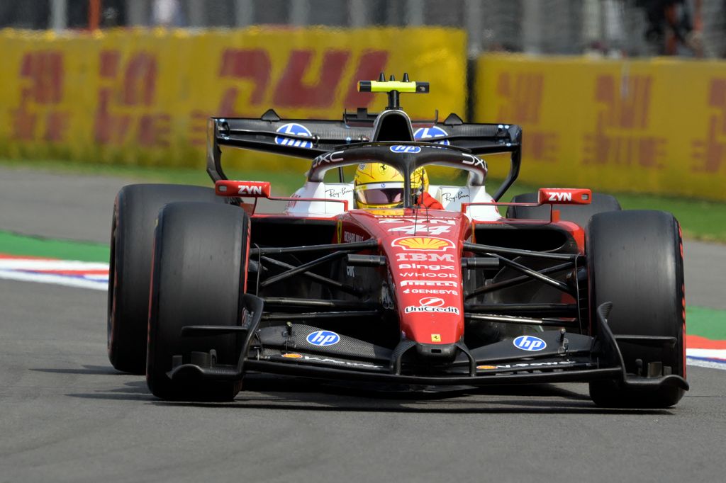 Lewis Hamilton es parte de la escudería Ferrari 