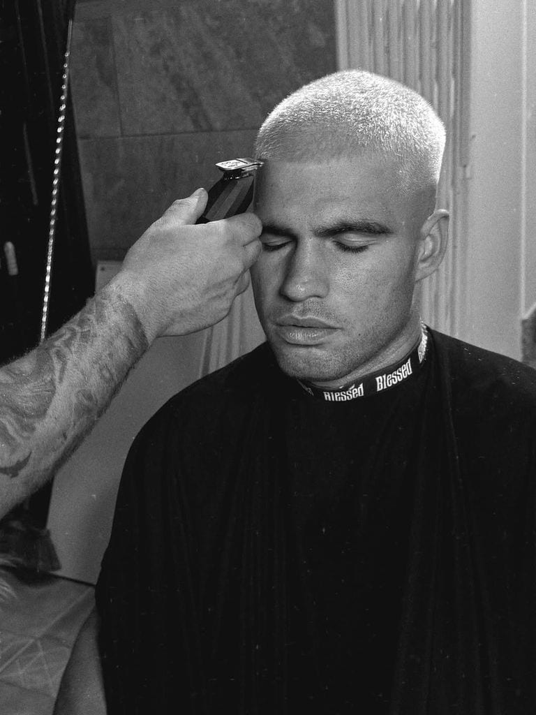 Carlos Alcaraz estrena nuevo look y se tiñe el pelo de platino