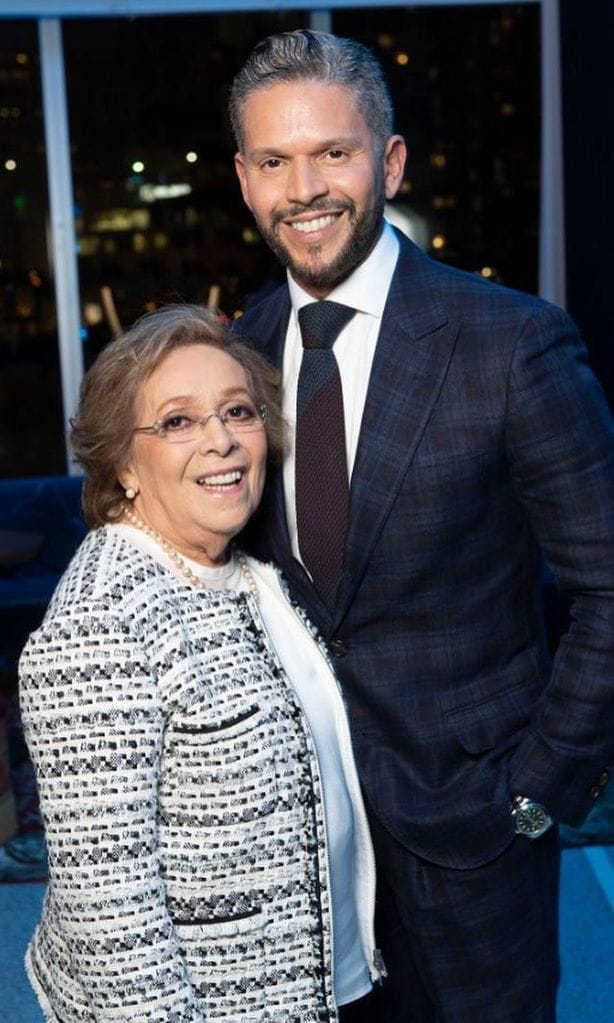 Rodner Figueroa con su mamá