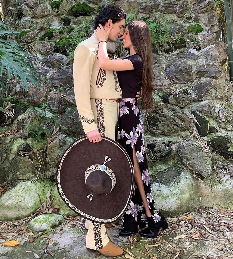Álex Fernández y su novia Alexia Hernández