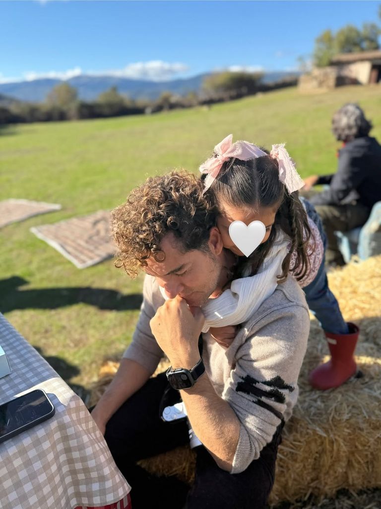 David Bisbal y Rosanna Zanetti celebran el quinto cumpleaños de su hija Bianca al más puro estilo de Yellowstone 