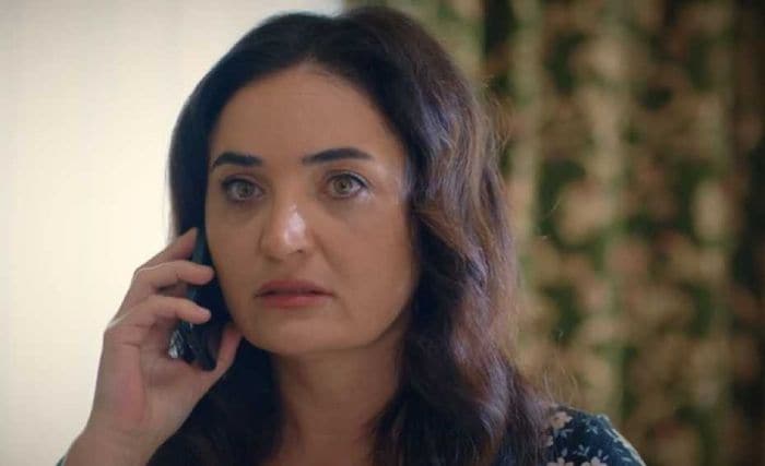 Sengül se queda desolada tras la noticia que le de Orhan en 'Hermanos'
