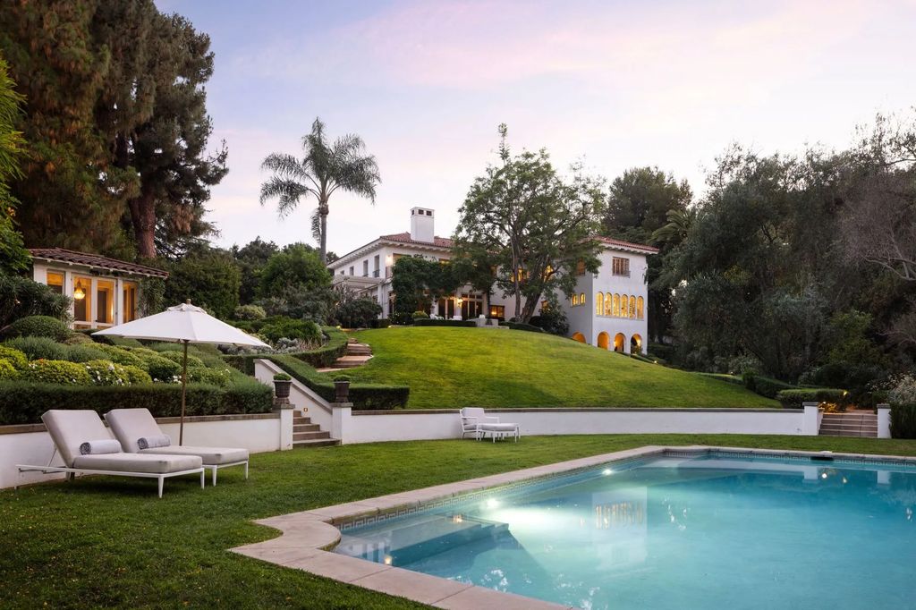 La increíble piscina de la casa de Angelina Jolie