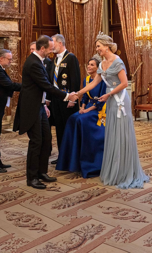 Letizia y Máxima HO4161