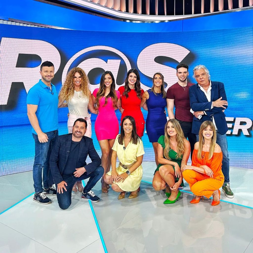 Plano entero del equipo de Aruser@s de LaSexta