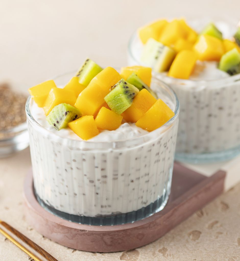 Pudding de chía, mango y kiwi.