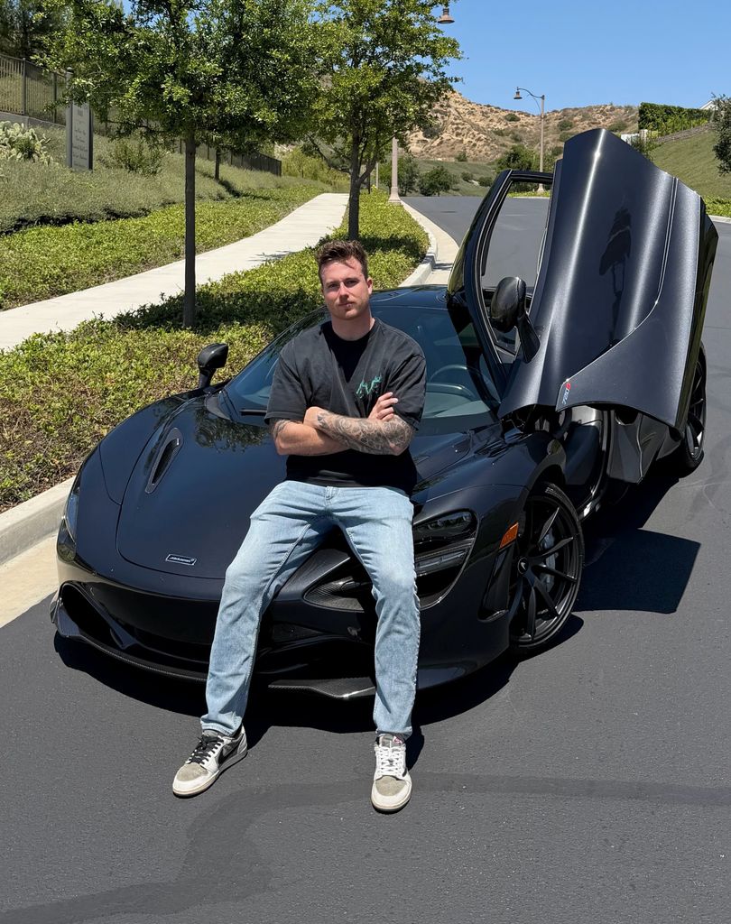 "Un fuego gigantesco y que el coche desaparecía por completo"