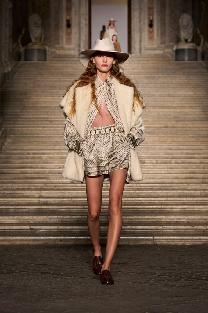 Max Mara: desfile de la colección Resort 2026 en Nápoles