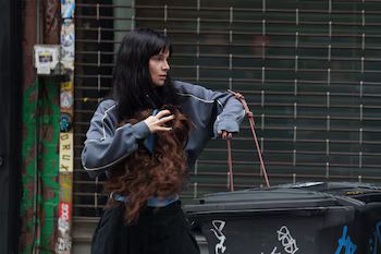 Catherine, una criminal inteligente, fría e imprevisible capaz de desarmar al espectador con una sola mirada