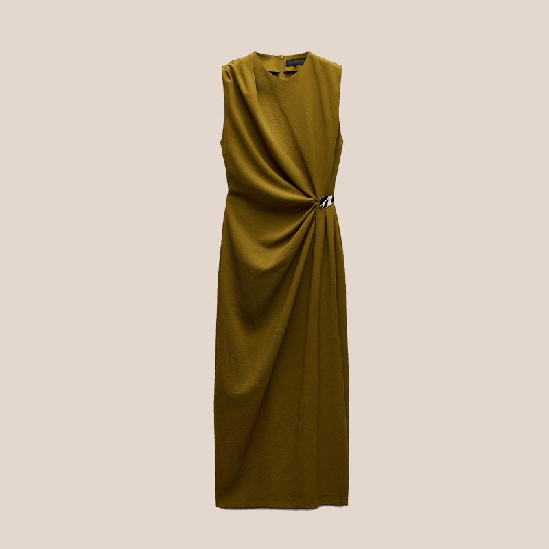 Rocío Osorno propone 12 vestidos y monos lisos de Zara y Mango para llevar con mantón a la Feria de Sevilla