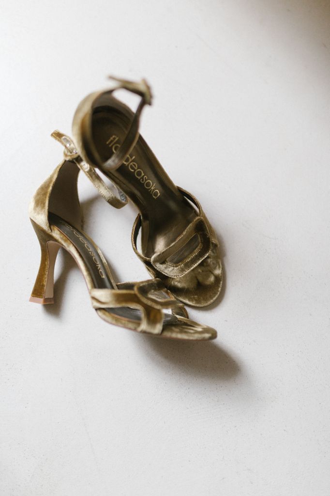 Zapatos de novia de terciopelo