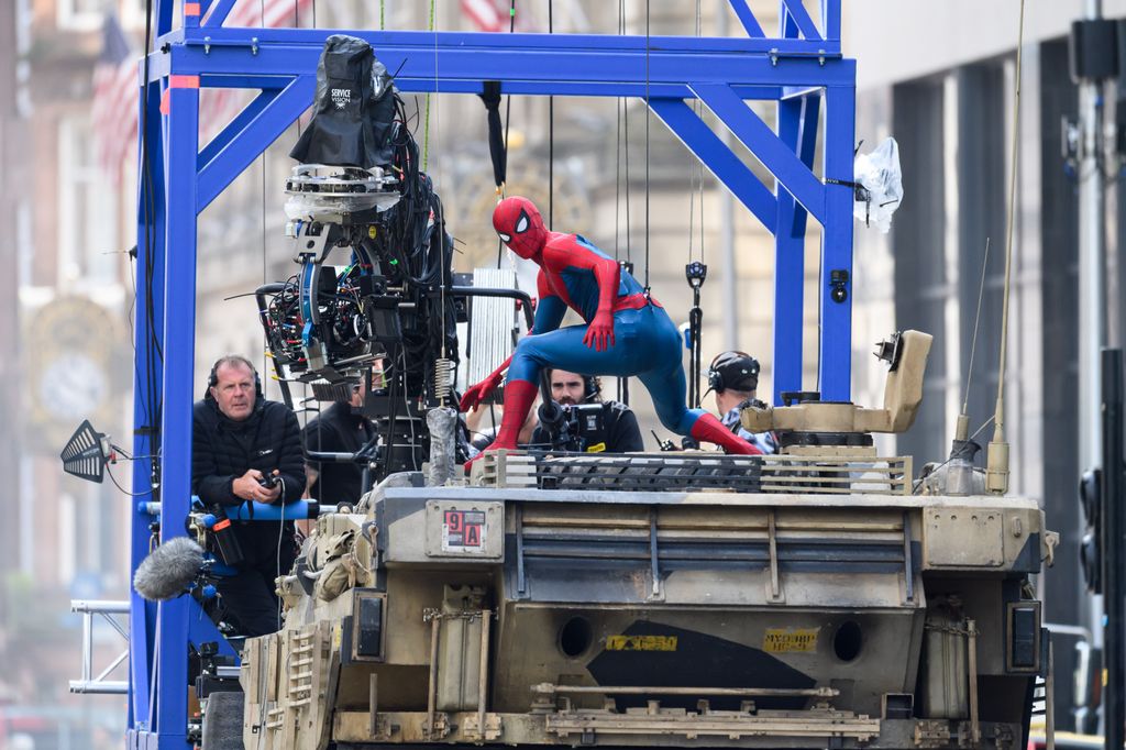 Tom Holland en el rodaje de 'Spider-Man: Brand New Day' el 3 de agotsto de 2025 en Glasgow, Escocia