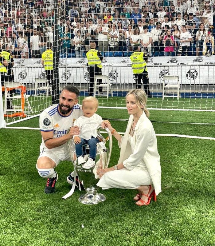 Dani Carvajal y Daphne Cañizares con su hijo Martín