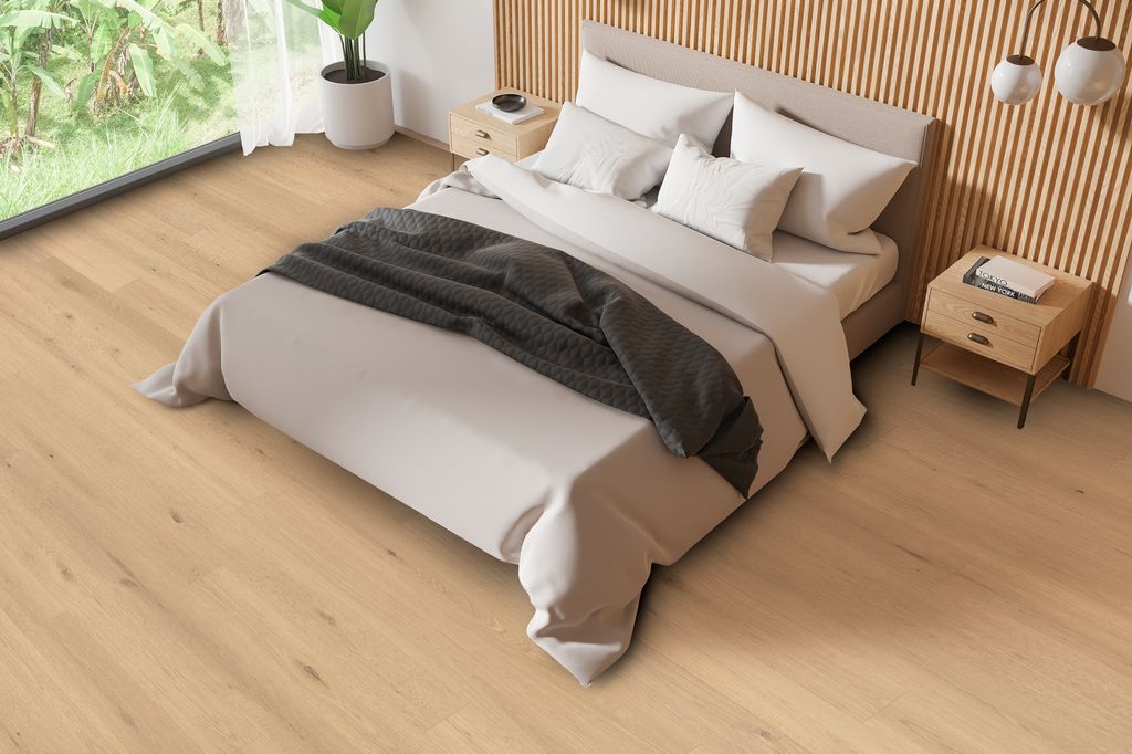 Dormitorio con un suelo vinílico con aspecto de madera