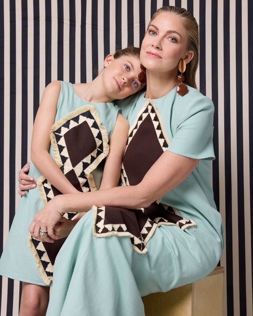 Mercedes Bohórquez con su hija