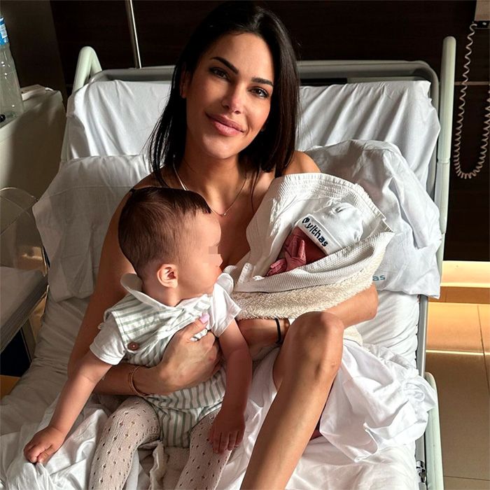 Carla Barber con sus hijos
