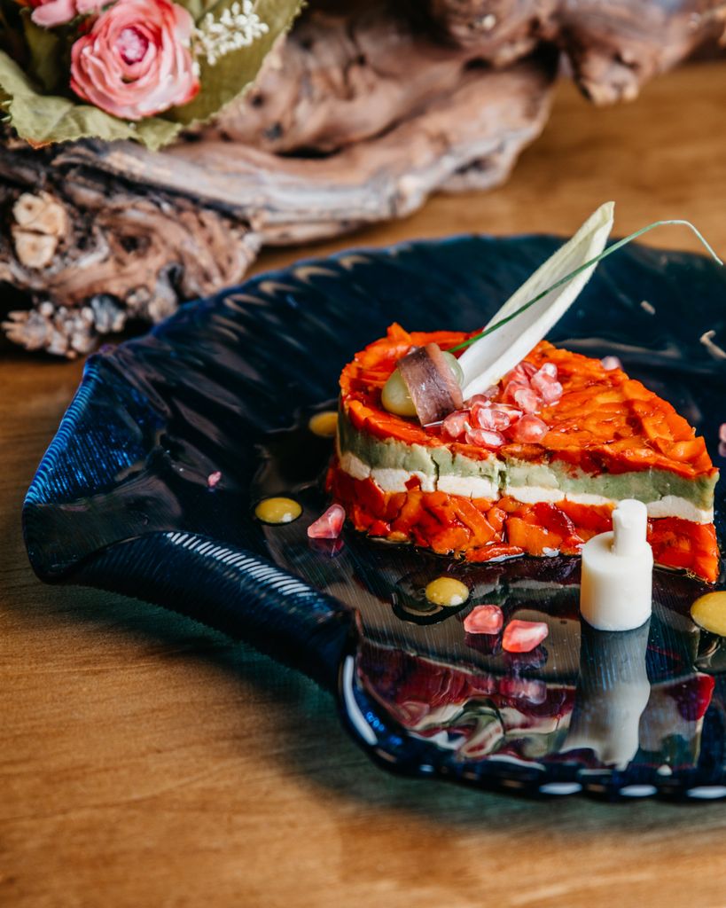 Su ensalada de pimientos asados con aguacate y queso fresco de Montefrío
